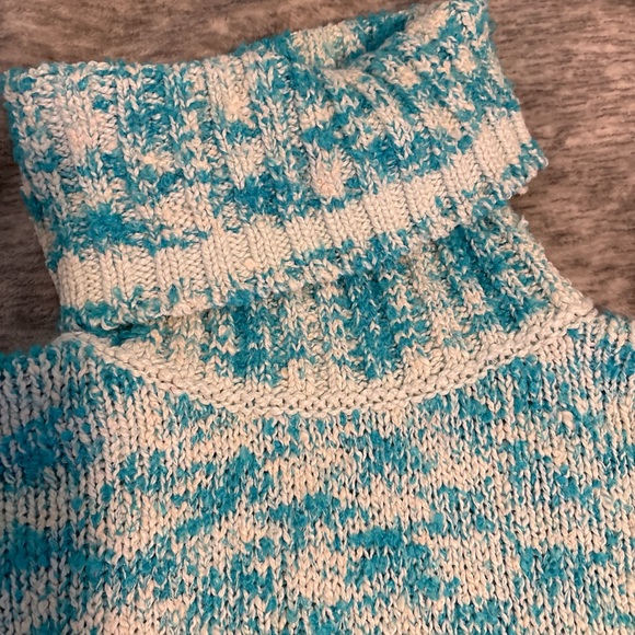 [NWT] Free People Winter Storm Tunic Turtleneck Sweater - Arctic Blue - Picture 7 of 7